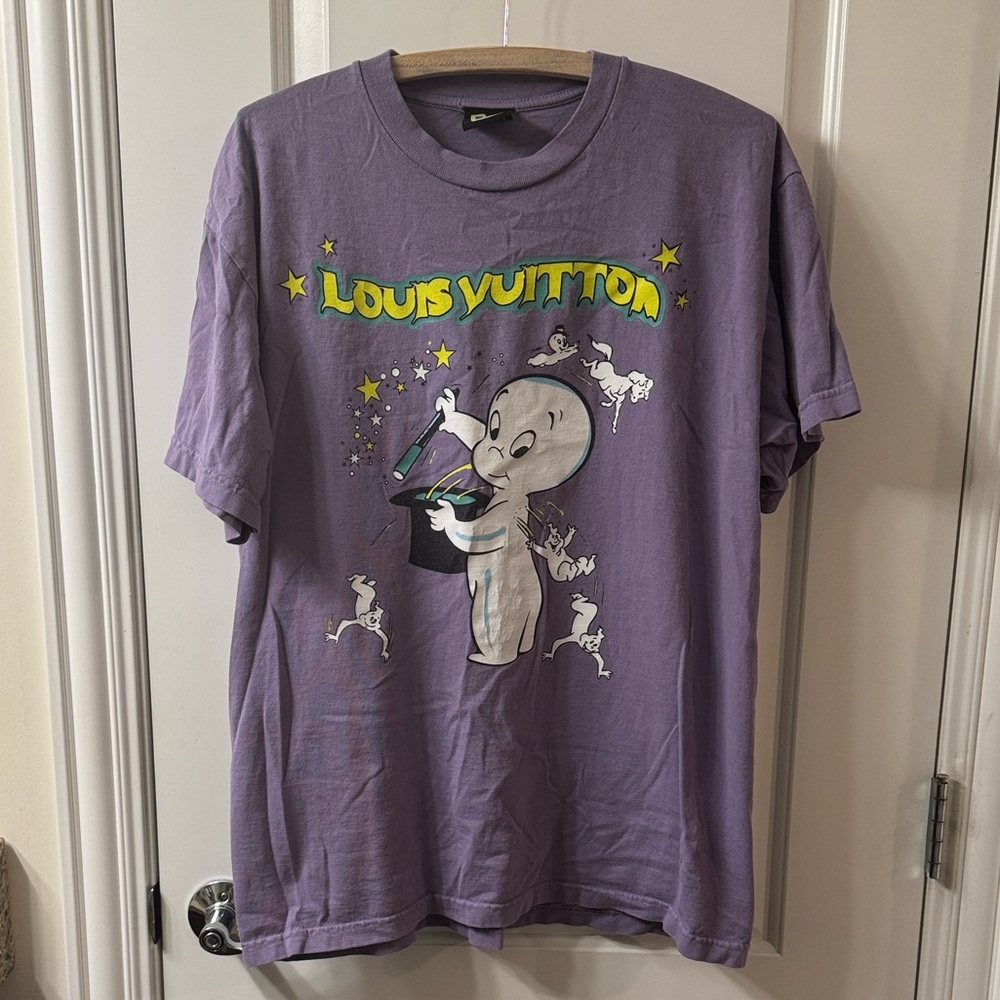 Mega Yacht Louis Vuitton Casper the Friendly Ghost Graphic Purple T-Shirt Size L - Picture 6 of 6